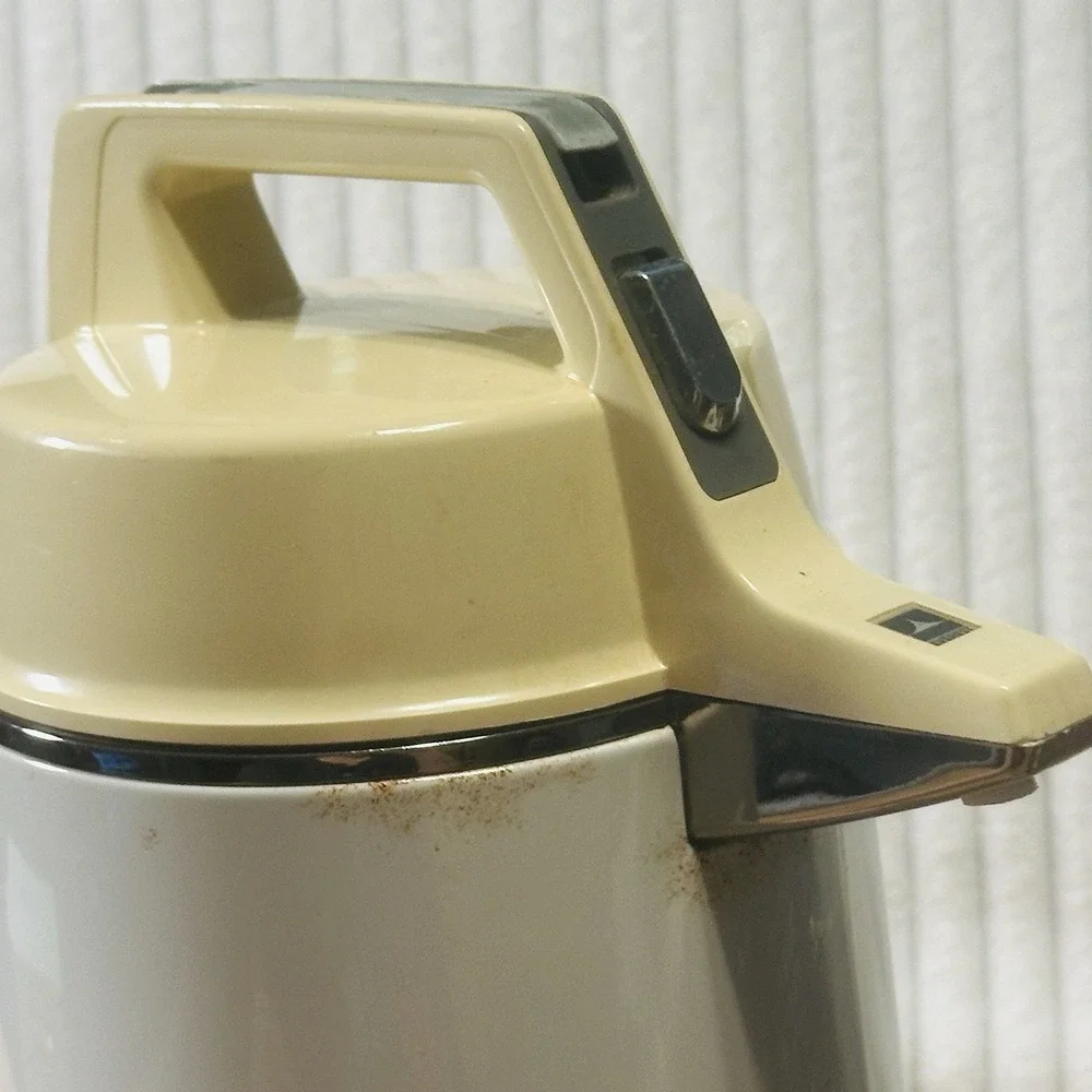 Vintage 70s Everest Vacuum‎ Air Pot Thermos APN-1900 Floral Poppies, Coffee, Tea
